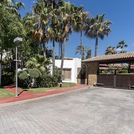 Jardines De La Aldaba 2 Bedrooms * Marbella